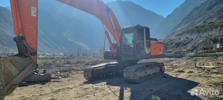 Гусеничный экскаватор Hitachi ZX250LCН, 2007