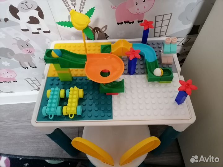 Детский столик с стульчиком