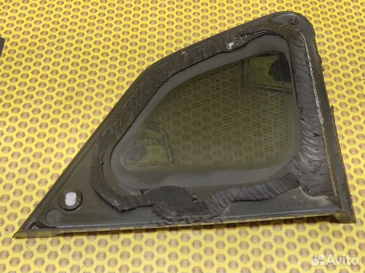 Стекло кузовное заднее правое Nissan Qashqai J11