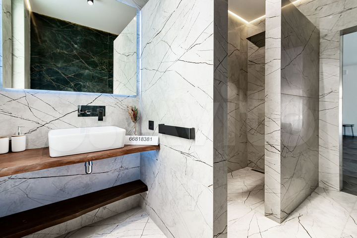 Коттедж 188 м² на участке 8 сот.