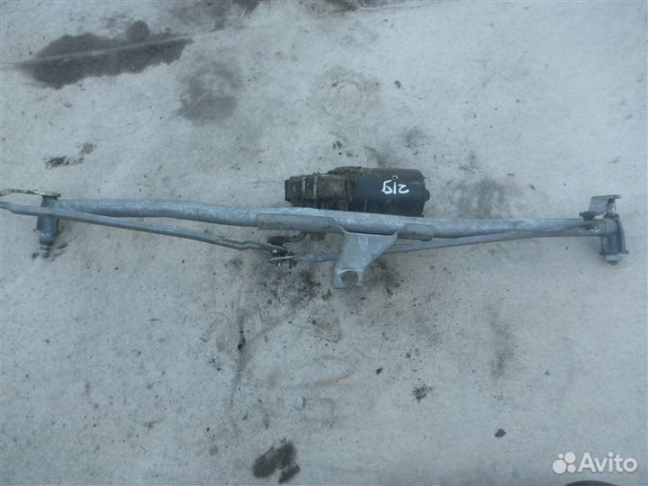 Трапеция стеклоочистителя Volkswagen Passat B3 2E