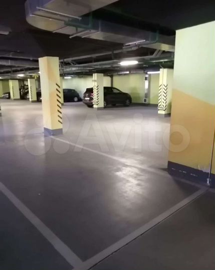 Машиноместо, 15 м²