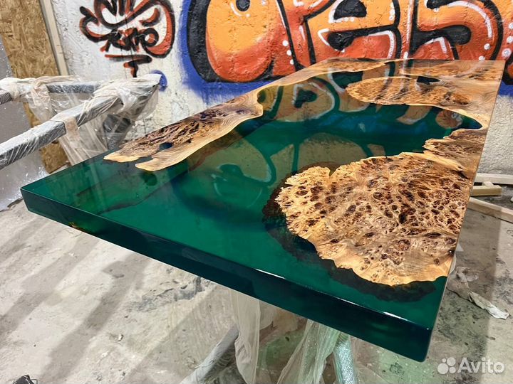 Стол река