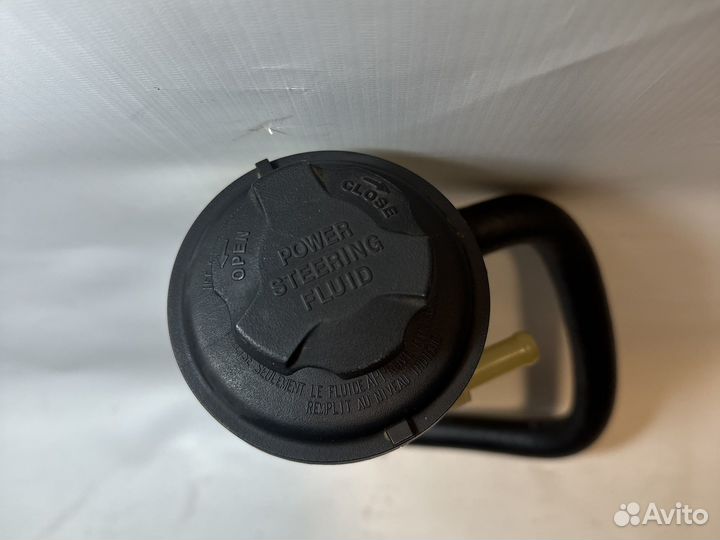 Бачок гидроусилителя Hyundai Santa Fe I 2.0 CRDi