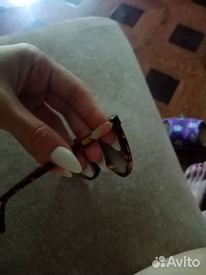 Солнцезащитные очки женские брендовые