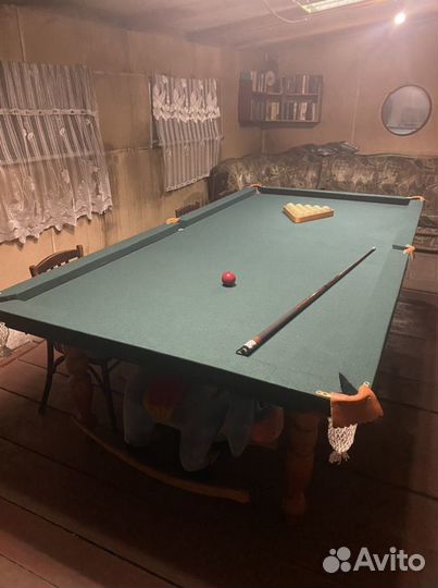 Бильярдный стол