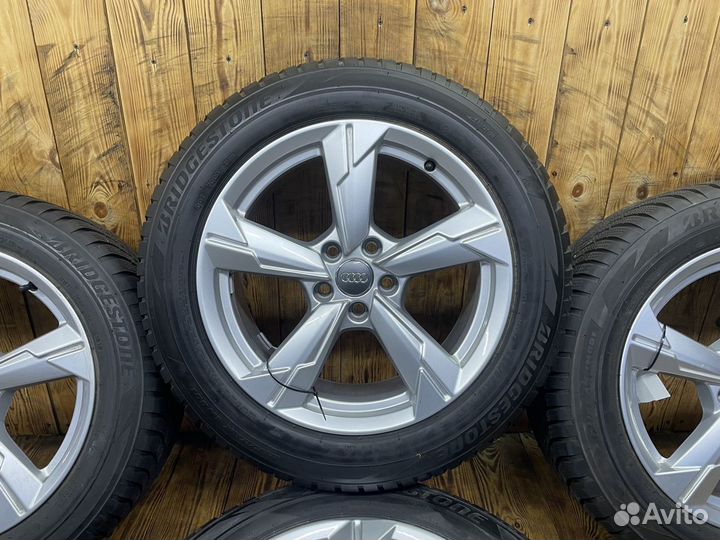 R18 Bridgestone Blizzak LM-001 225/55, PCD 5x112 DIA 66.6