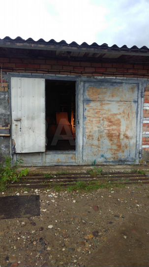 Гараж, > 30 м²