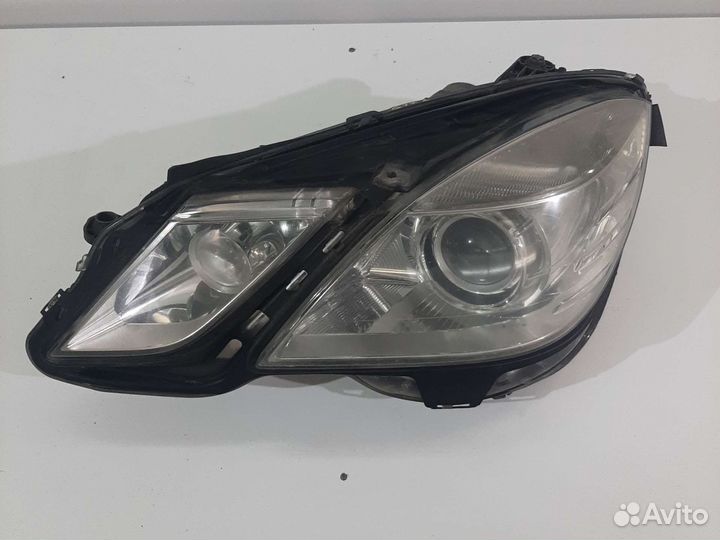 Фара левая mercedes w212