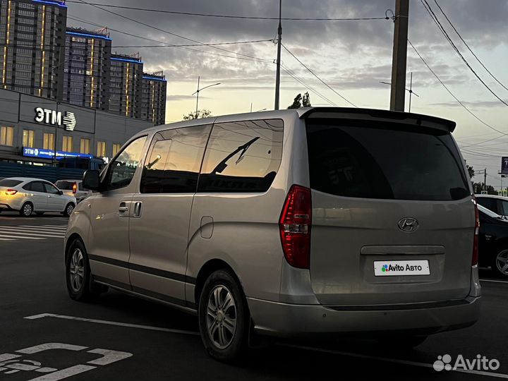 Hyundai Grand Starex 2.5 AT, 2008, 284 728 км