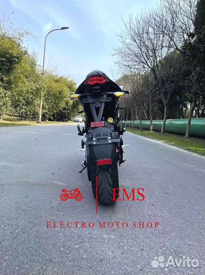 Электромотоцикл BMW RR