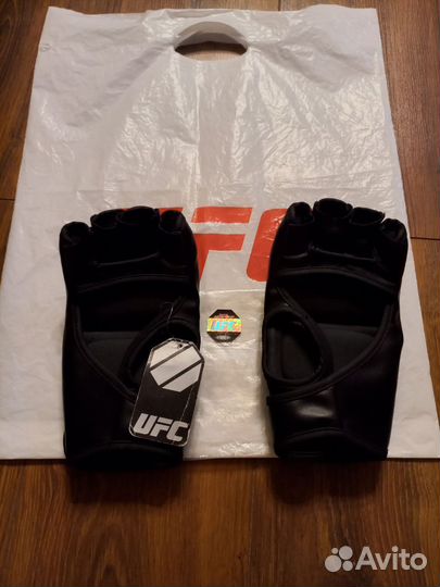 Перчатки UFC, Боксерские перчатки UFC