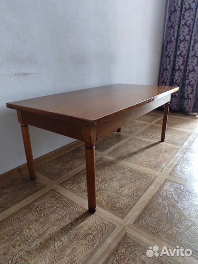 Журнальный столик