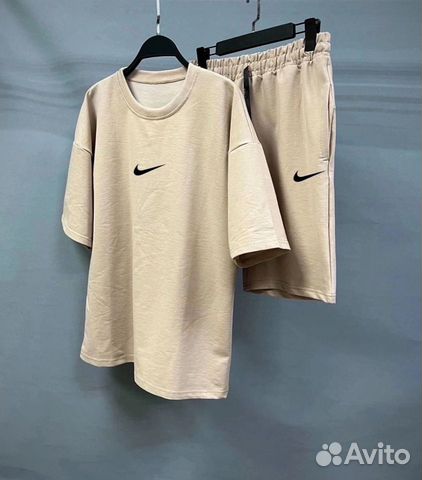 Футболка и шорты Nike