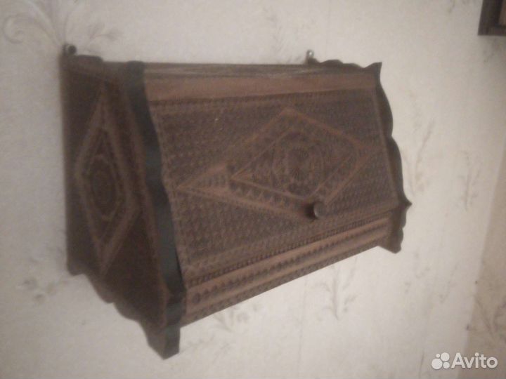 Хлебница деревянная резная, ручная работа