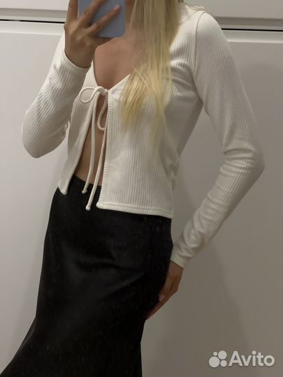 Топ с завязками на груди