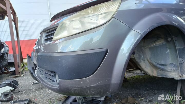 Бампер передний Renault Scenic 2, Grand Scenic 2