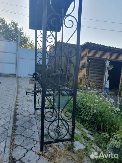 Мангал с крышей