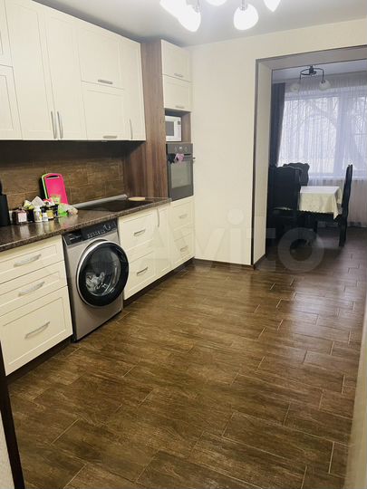 4-к. квартира, 101 м², 1/11 эт.