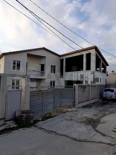 Дом 450 м² на участке 7 сот.