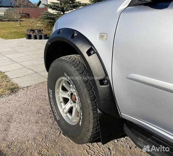 Силовые Расширители арок Mitsubishi L200 - 50 мм