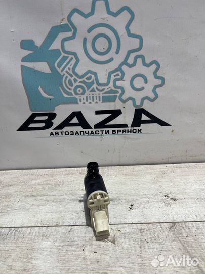 Насос омывателя Kia Ceed 1