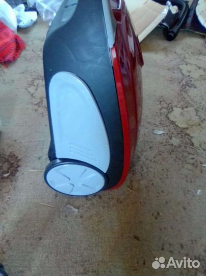 Робот пылесос Scarlett