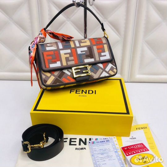 Женская сумка fendi