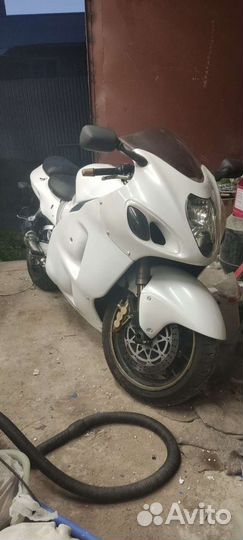 Suzuki gsx-1300 r hayabusa