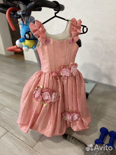 Продаются платья