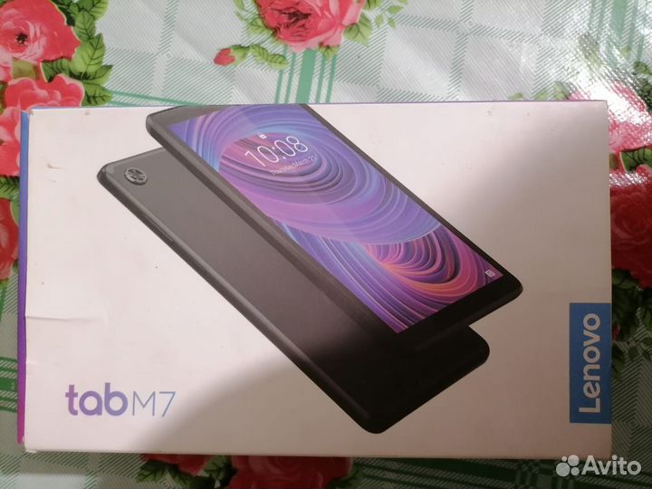Планшет Lenovo Tab M7