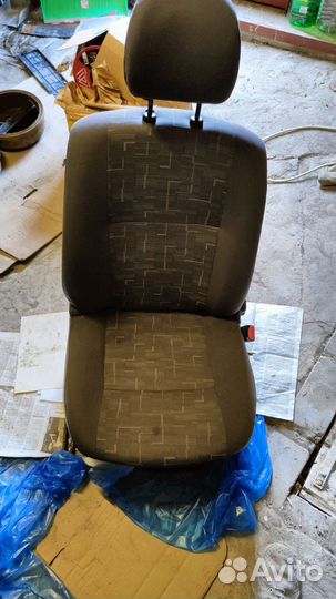 Сиденья renault Logan 1