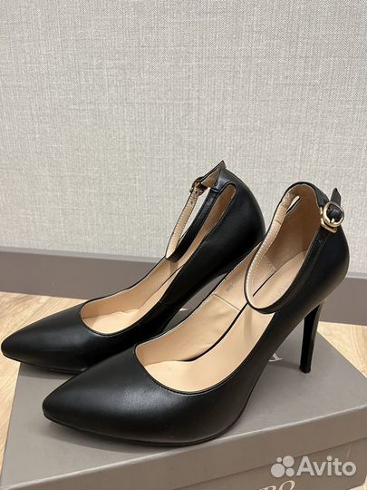 Туфли женские 38 размер черные