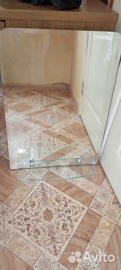 Зеркало в ванную с полочкой бу