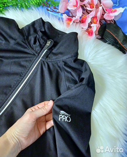 Легкая спортивная ветровка софтшелл crivit 46