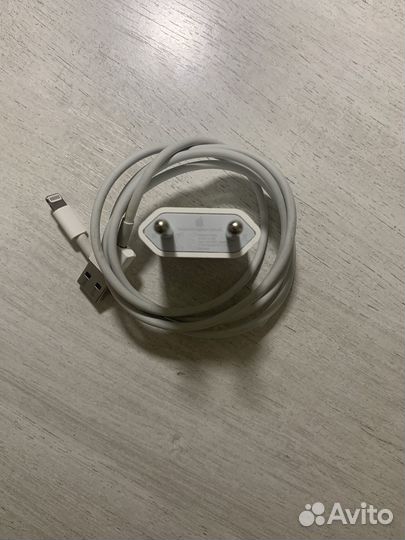 Оригинальная зарядка iPhone