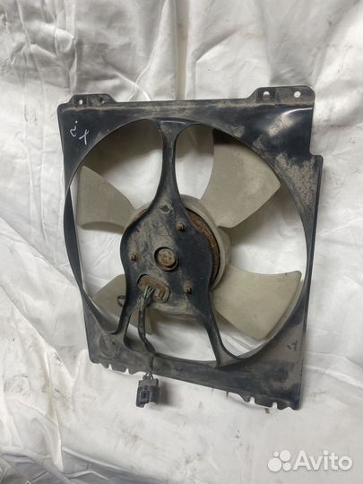 Диффузор вентилятора в сборе мотором Subaru Imprez