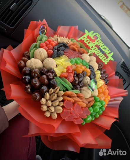 Букет из сухофруктов и орехов