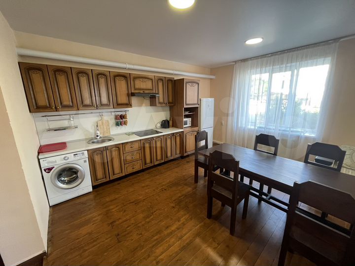 2-к. квартира, 70 м², 2/3 эт.