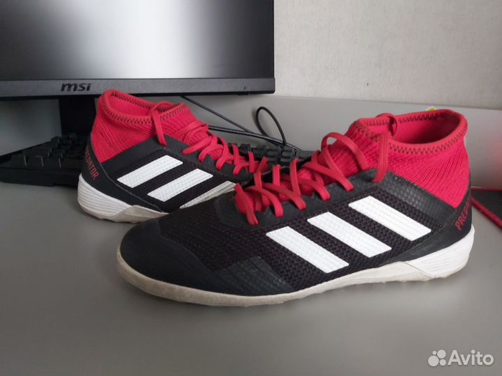 Футбольные бутсы adidas predator 7.5 us