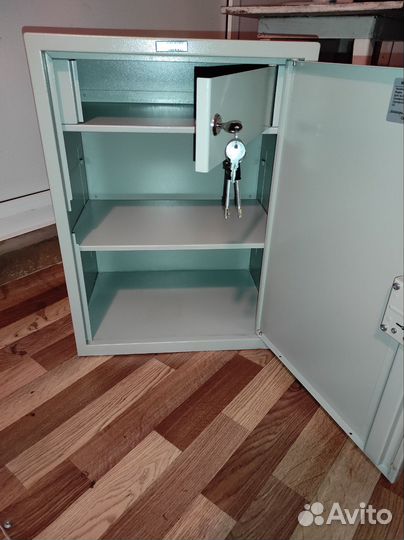Шкаф металлический сейф