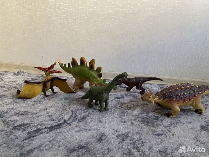 Динозавры игрушки