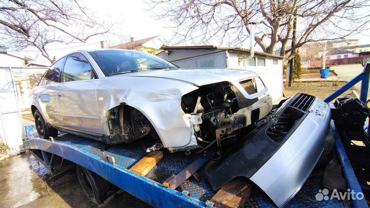 Задняя часть Audi A6 C5 седан