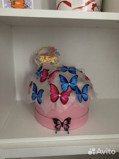 Букет из бабочек в коробкеко дню матери