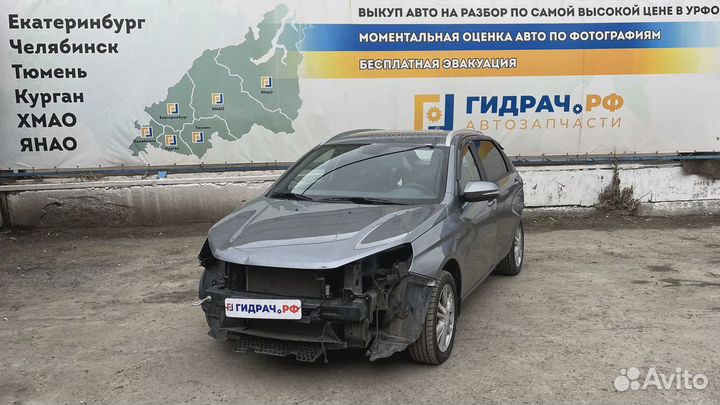 Накладка стекла переднего левого LADA Vesta 845003