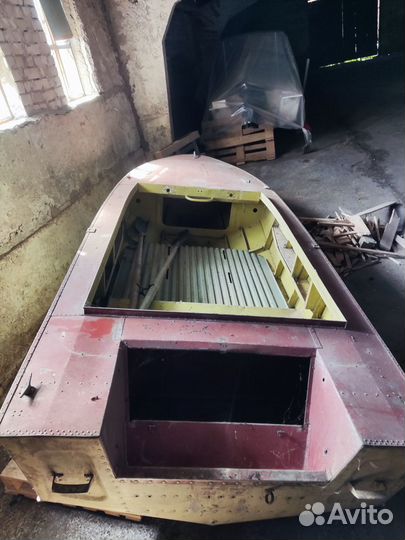 Лодка Днепр