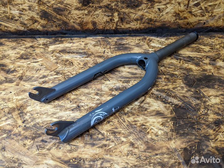 Вилка Fiend Embryo V2