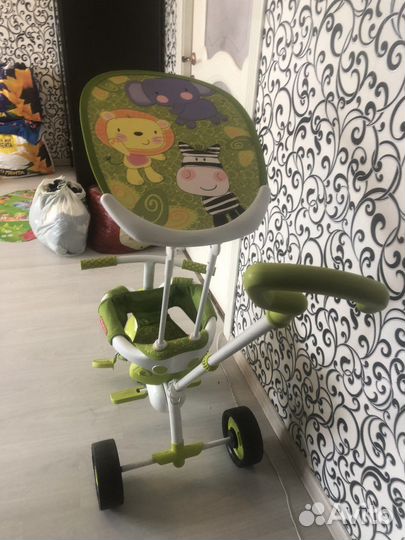 Детский трехколесный велосипед fisher price