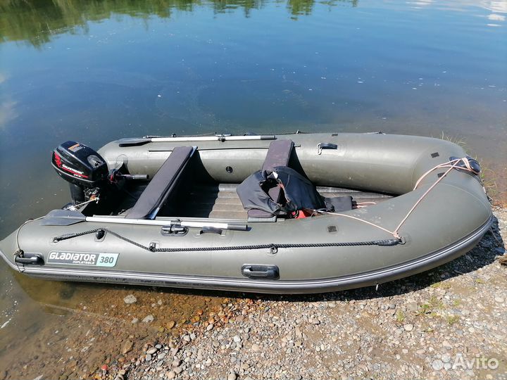 Моторная лодка