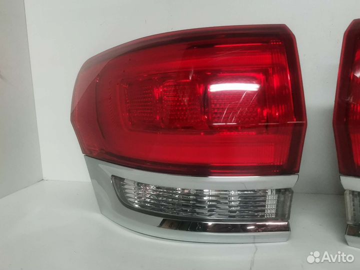 Фонари задние Jeep Grand Cherokke WK2